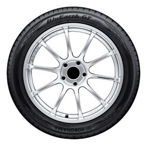 Cubierta Yokohama Bluearth Gt Ae51 95w 235/45 R19